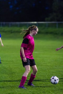Bild 283 - B-Juniorinnen TSV Gnutz o.W. - SV Wahlstedt : Ergebnis: 1:1
